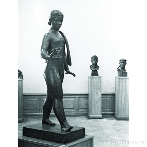 Девочка с бабочкой