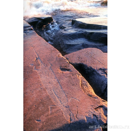 Петроглифы Бесова Носа