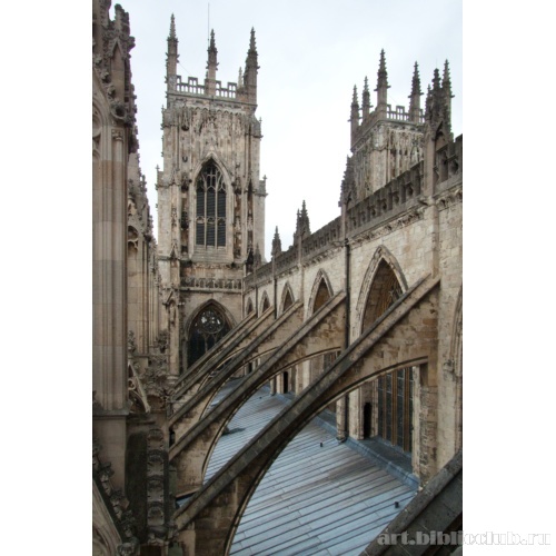 Собор в Йорке. Фрагмент фасада