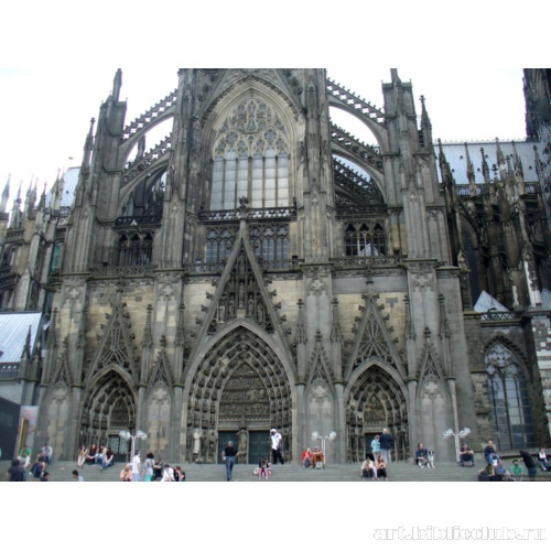 Кёльнский собор. Фрагмент фасада