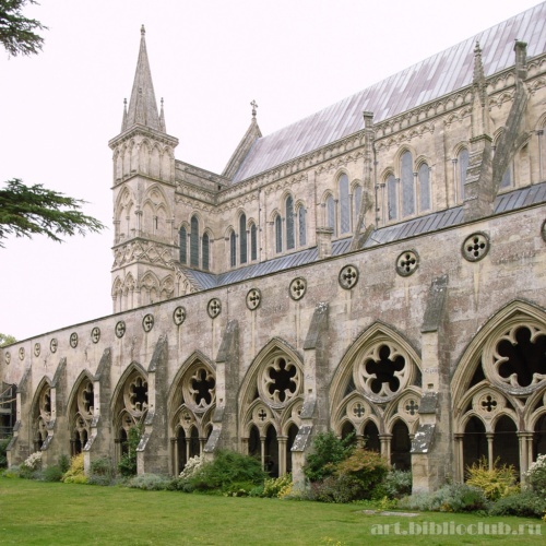 Собор в Солсбери. Фрагмент фасада