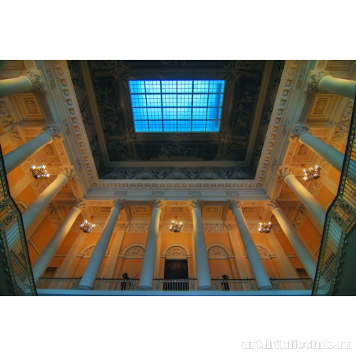 Интерьер лестницы