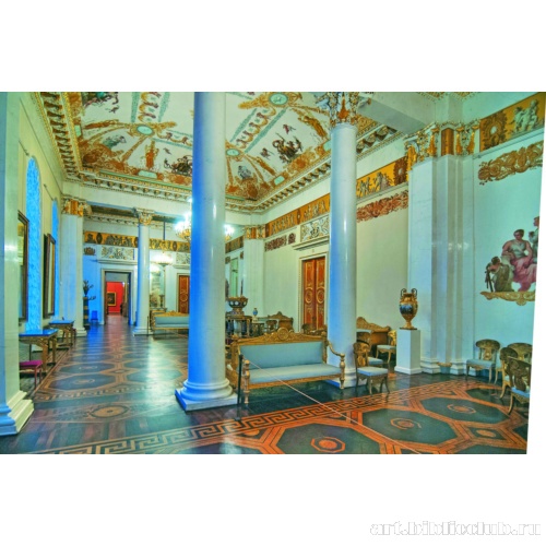 Интерьер Белоколонного зала