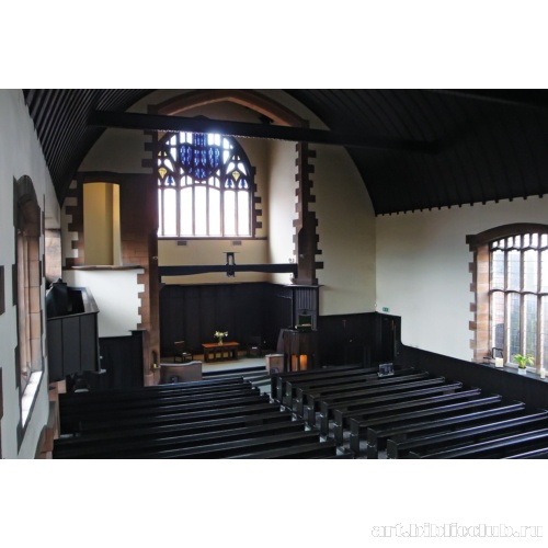 Вид на алтарь