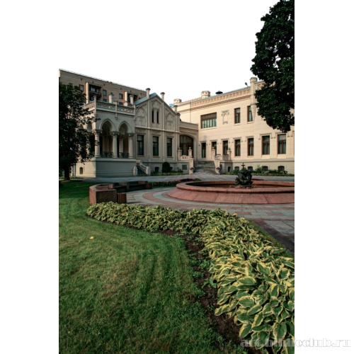 Фасад со стороны двора