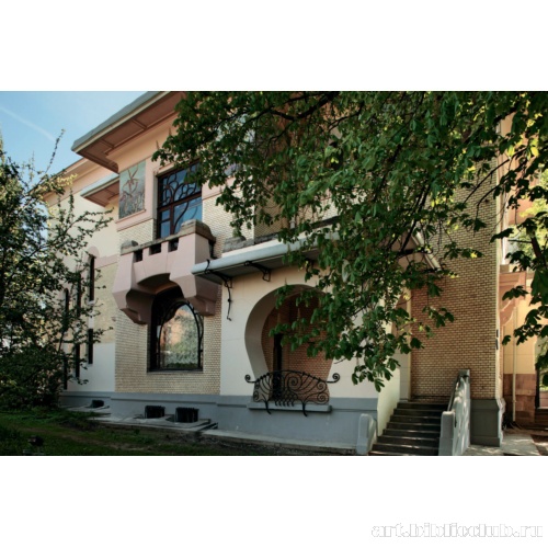 Фасад особняка по ул. Спиридоновке