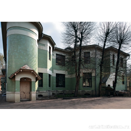 Вид со стороны двора