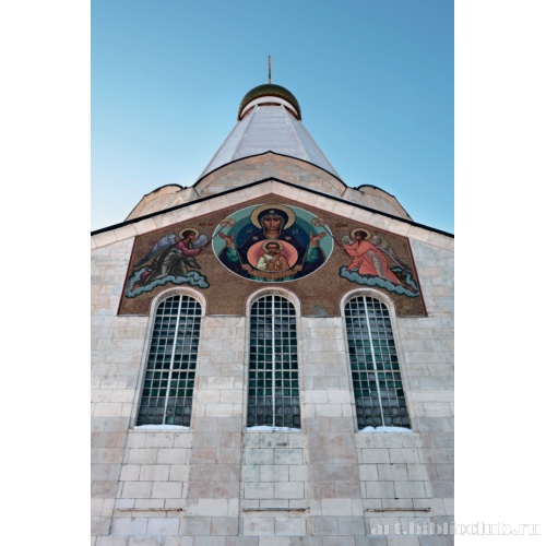 Декор западного и северного фасадов храма