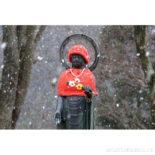 Бодхисаттва Дзидзо (Кшитигарбха) близ храма Энрякудзи