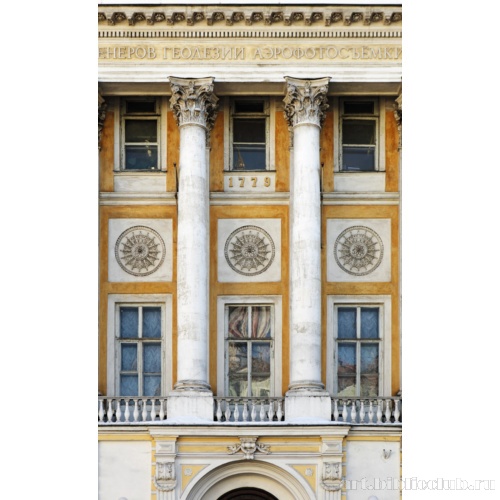 Портик главного фасада. Фрагмент