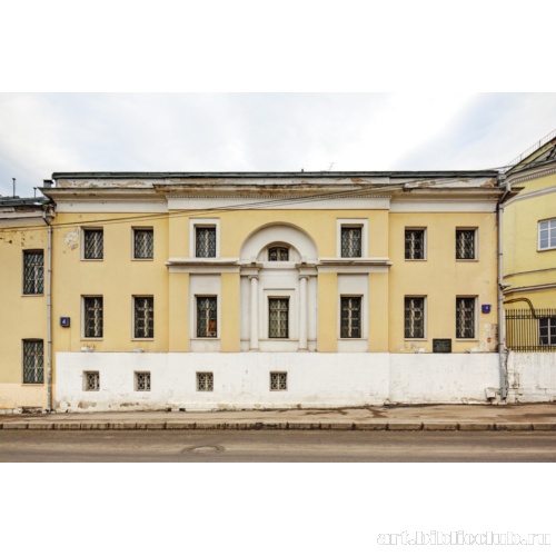 Левый флигель