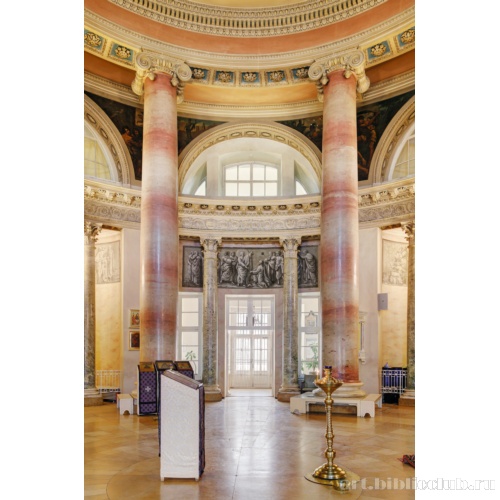 Южная часть интерьера храма. Фрагмент