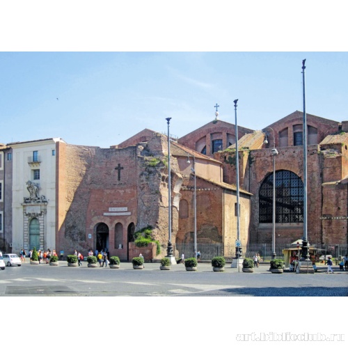 Фасад церкви Санта-Мария дельи Анжели э деи Мартири