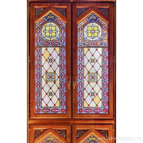 Фрагмент витража Большого дубового зала