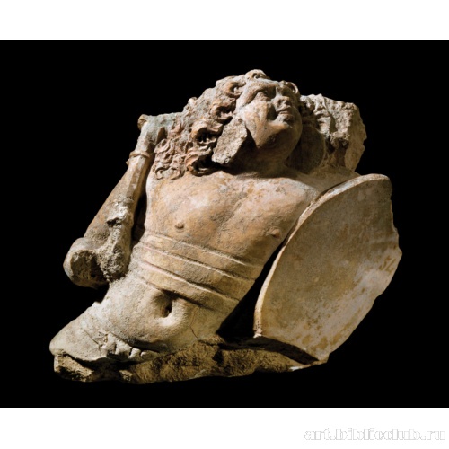 Фрагмент скульптуры. Воин