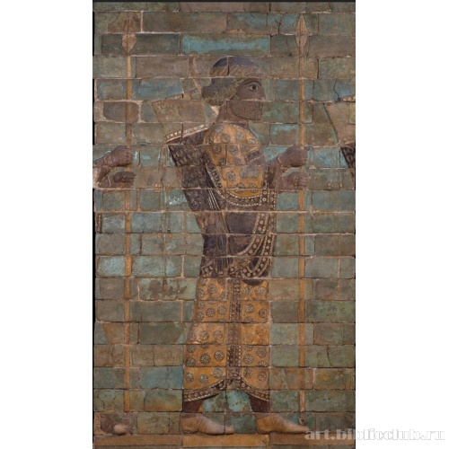 Рельеф с копьеносцем