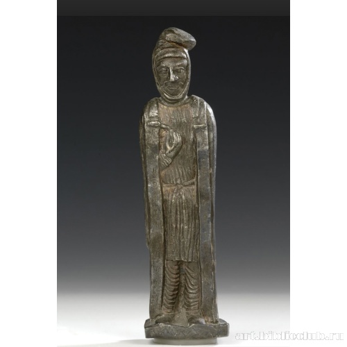 Статуэтка бородатого перса