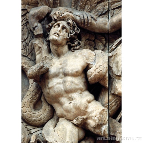 Пергаментный алтарь. Фрагмент восточного фриза. Гигантомахия: Борьба Афины с гигантами