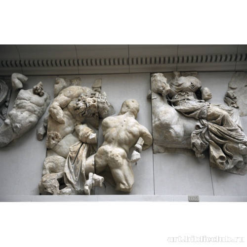 Пергамский алтарь. Фрагмент южного фриза. Гигантомахия: Эос