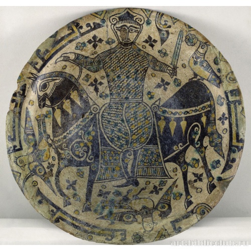 Блюдо с изображением всадника