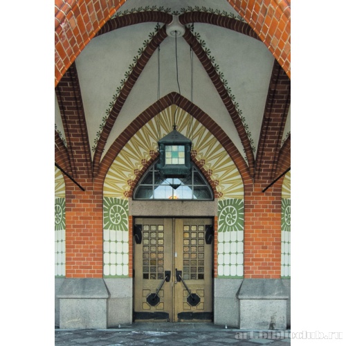 Церковь Св. Михаила. Главный вход церкви