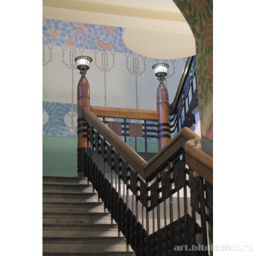 Церковь Св. Михаила. Декоративное оформление лестницы