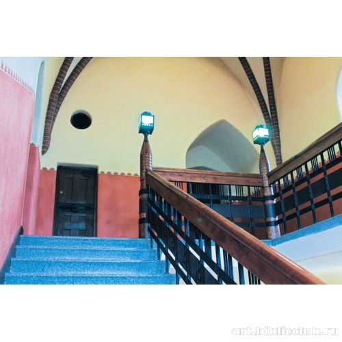 Собор Тампере. Декоративное оформление лестницы