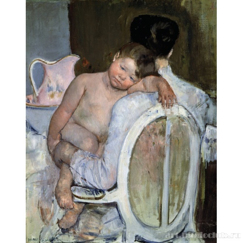 Сидящая женщина с ребенком на руках