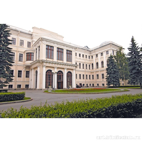 Аничков дворец в Санкт-Петербурге