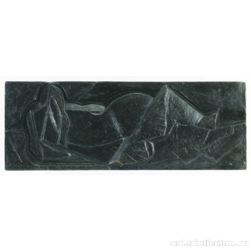 Лежащая женщина, вид со спины