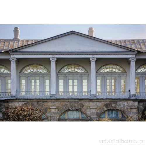 Камеронова галерея. Фрагмент центральной части фасада второго этажа