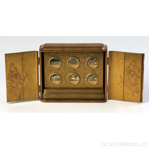 Переносной буддийский реликварий (сяри-дзуси)