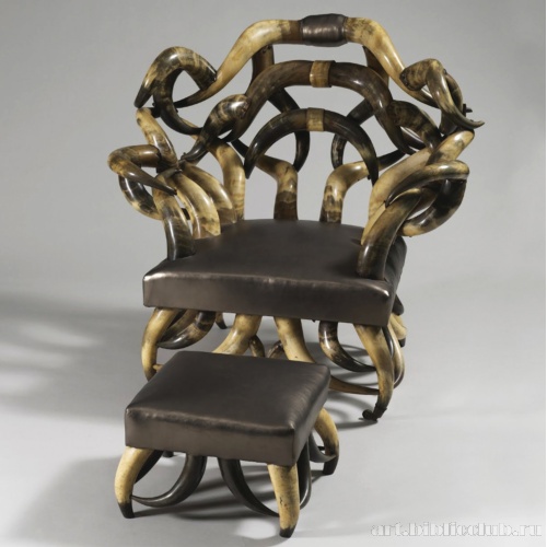 Кресло «Лонгхорн» и скамеечка для ног