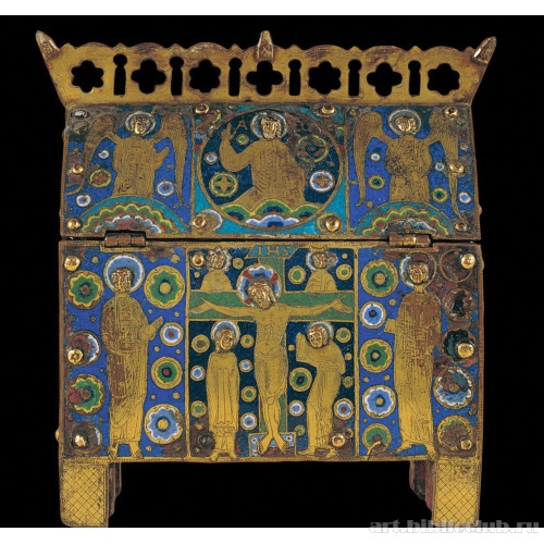 Ларец с изображением распятия