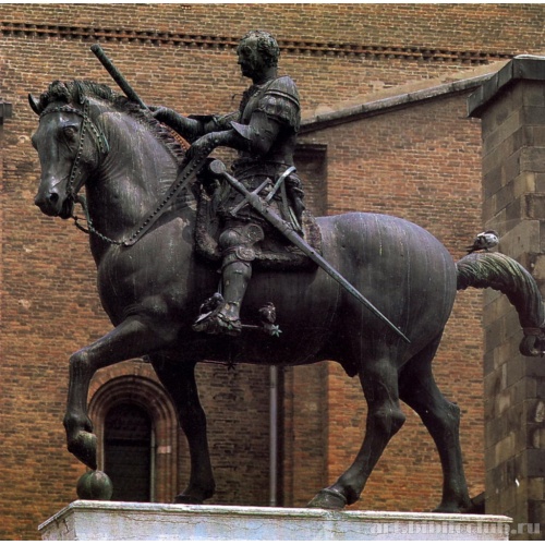 Конная статуя Гаттамелаты
