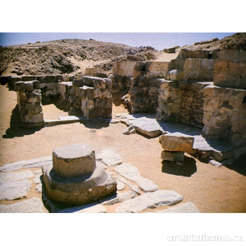 Остатки верхнего храма