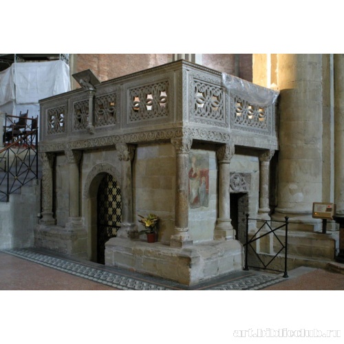 Сан Микеле в Павии. Кафедра